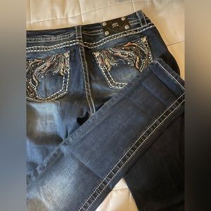 Miss Me Signature (Low) Rise Skinny. Size 29x33
